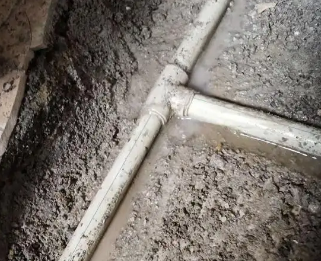 谢通门漏水维修电话